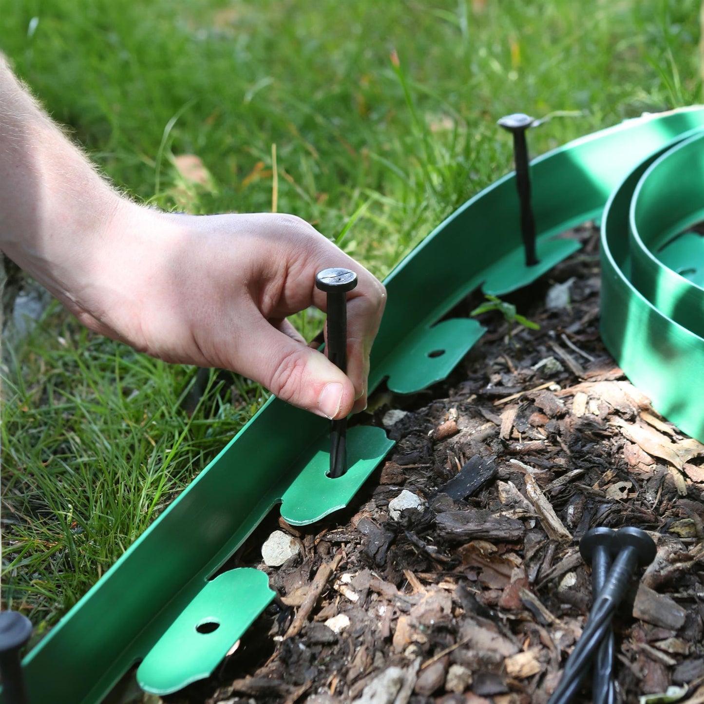 Flexible Plastic Lawn & Path Edging