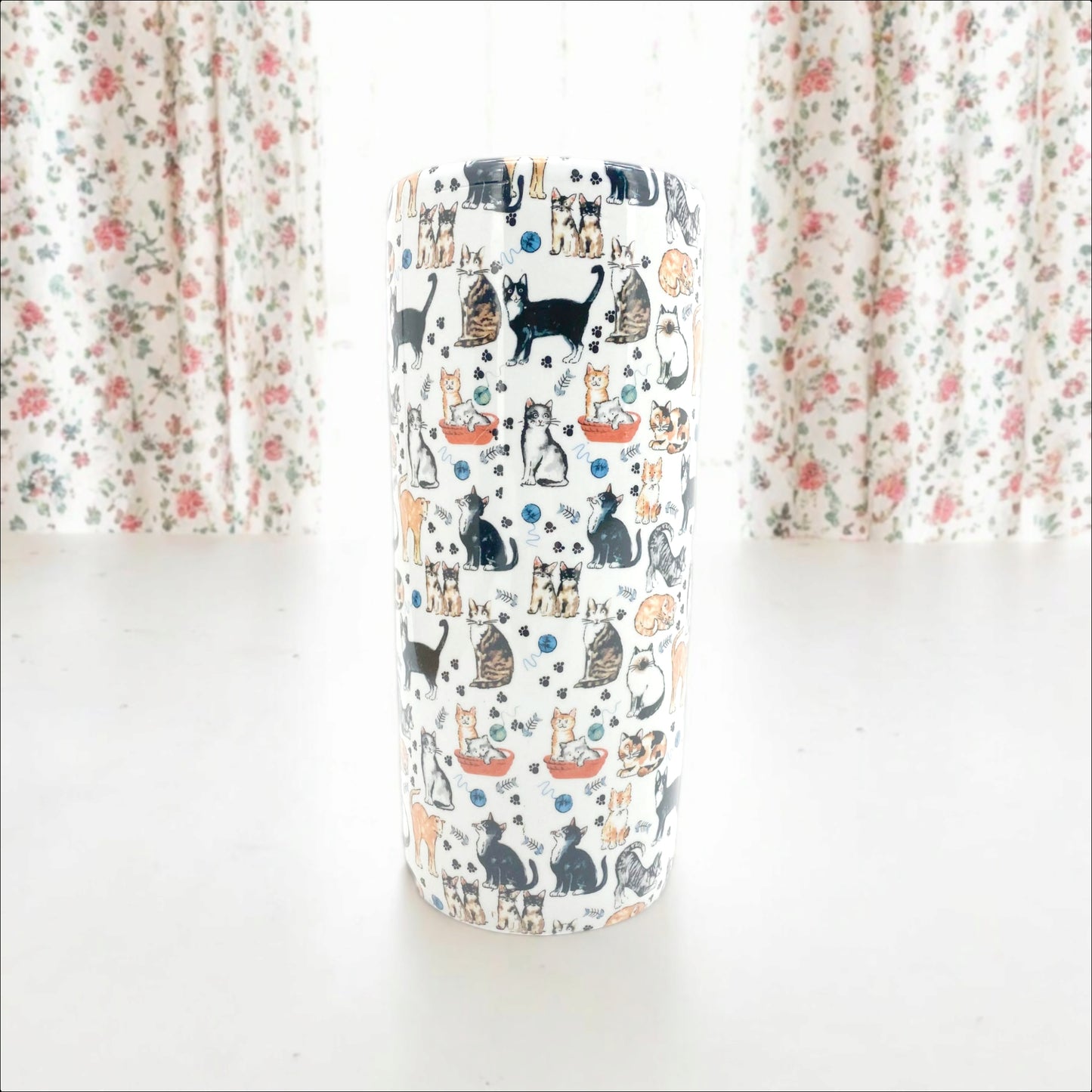 18"ROUND ASSORTED CATS UMBRELLA STANDS