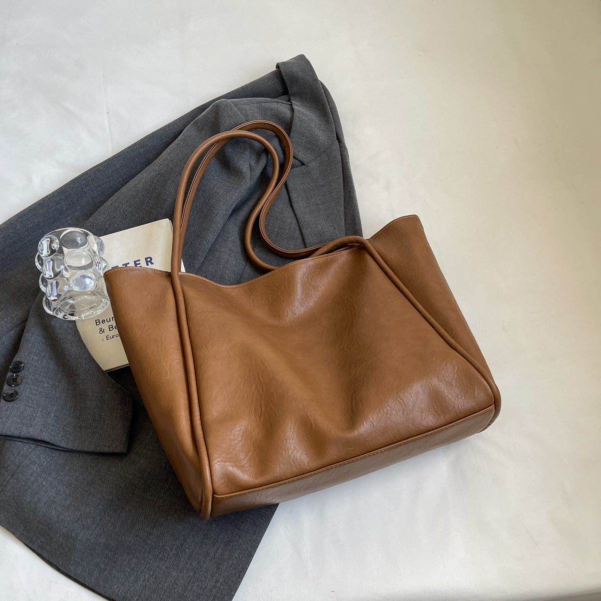 Soft Leather Shoulder Bag Large Capacity Commuter Totes Shopping Travel Bags For Women