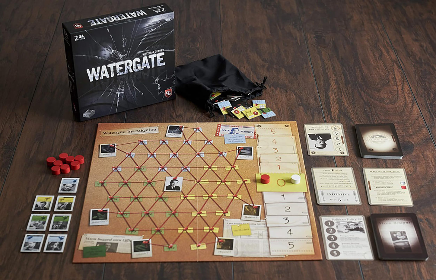 Capstone Games Watergate: Strategy Board Game for 2 Players – 30–60 Minute Playtime, Ages 12+
