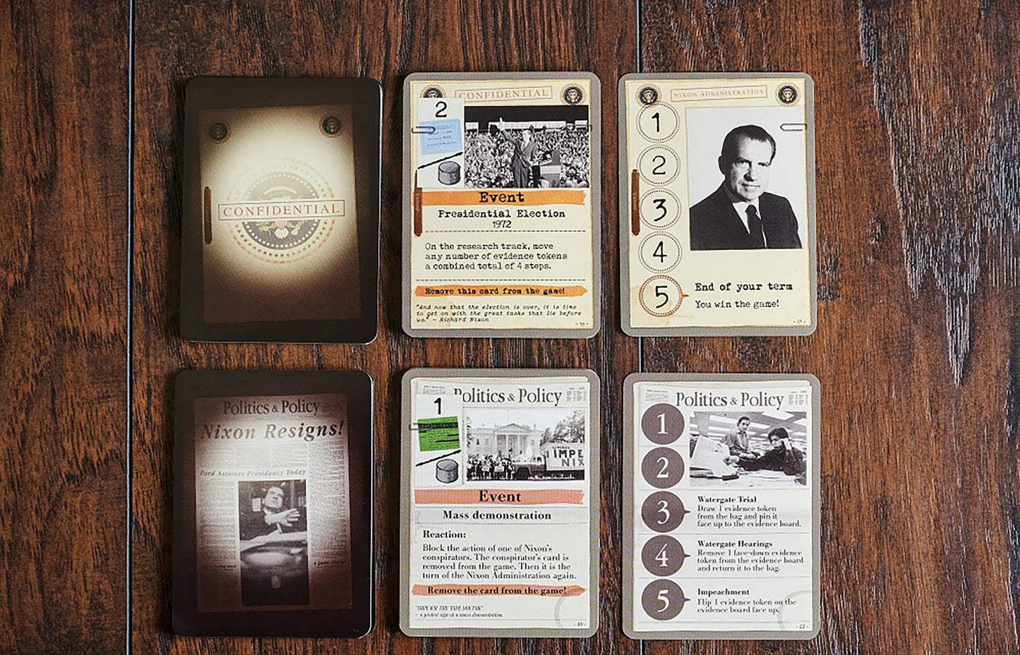 Capstone Games Watergate: Strategy Board Game for 2 Players – 30–60 Minute Playtime, Ages 12+