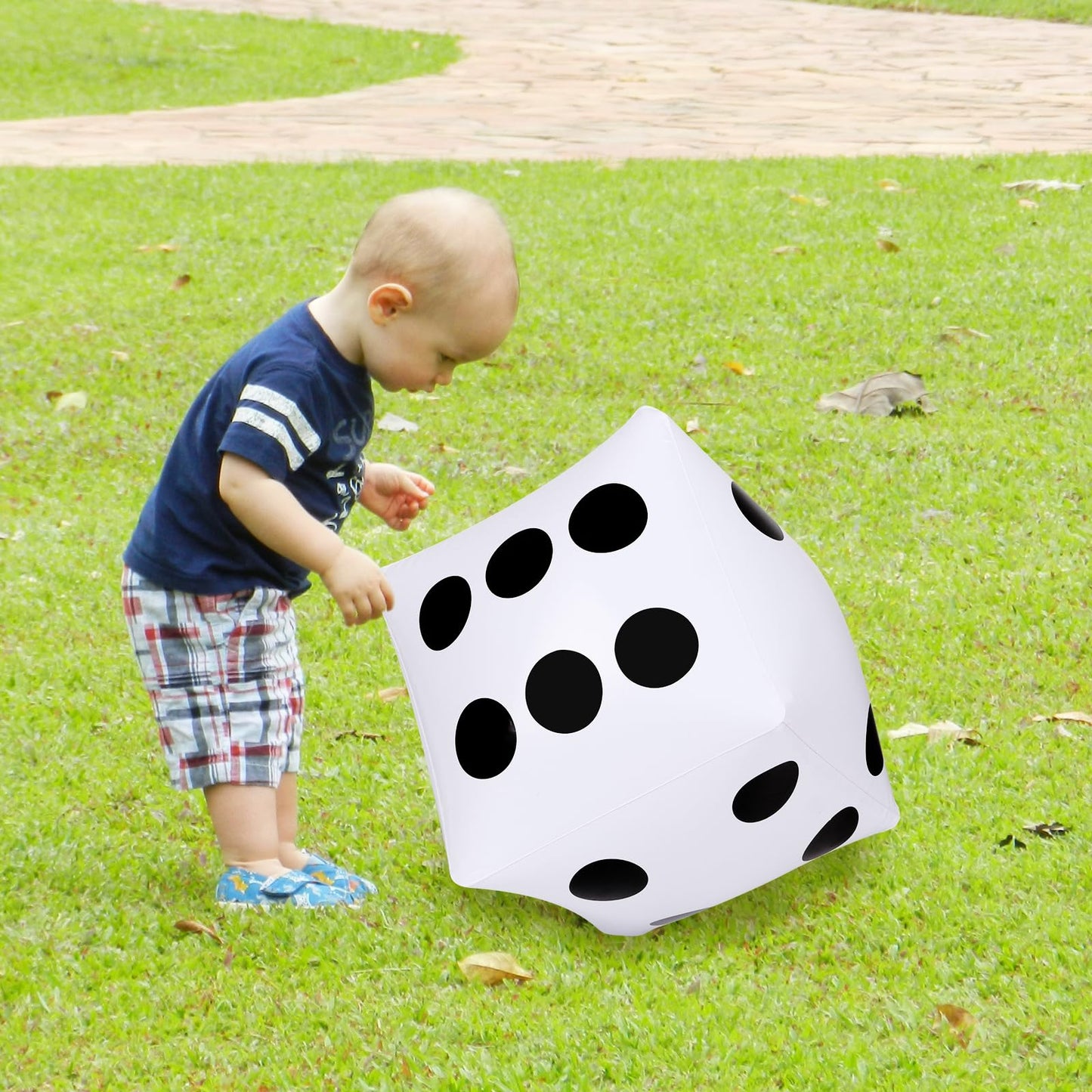 CCINEE 13-Inch Giant Inflatable Dice — Pack of 2 for Outdoor Games, Pool & Lawn Fun