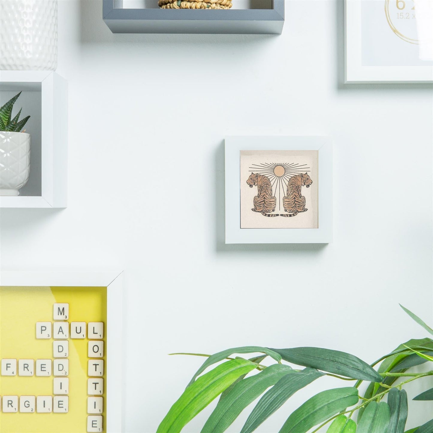 4" x 4" White 3D Box Photo Frame with 2" x 2" Mount