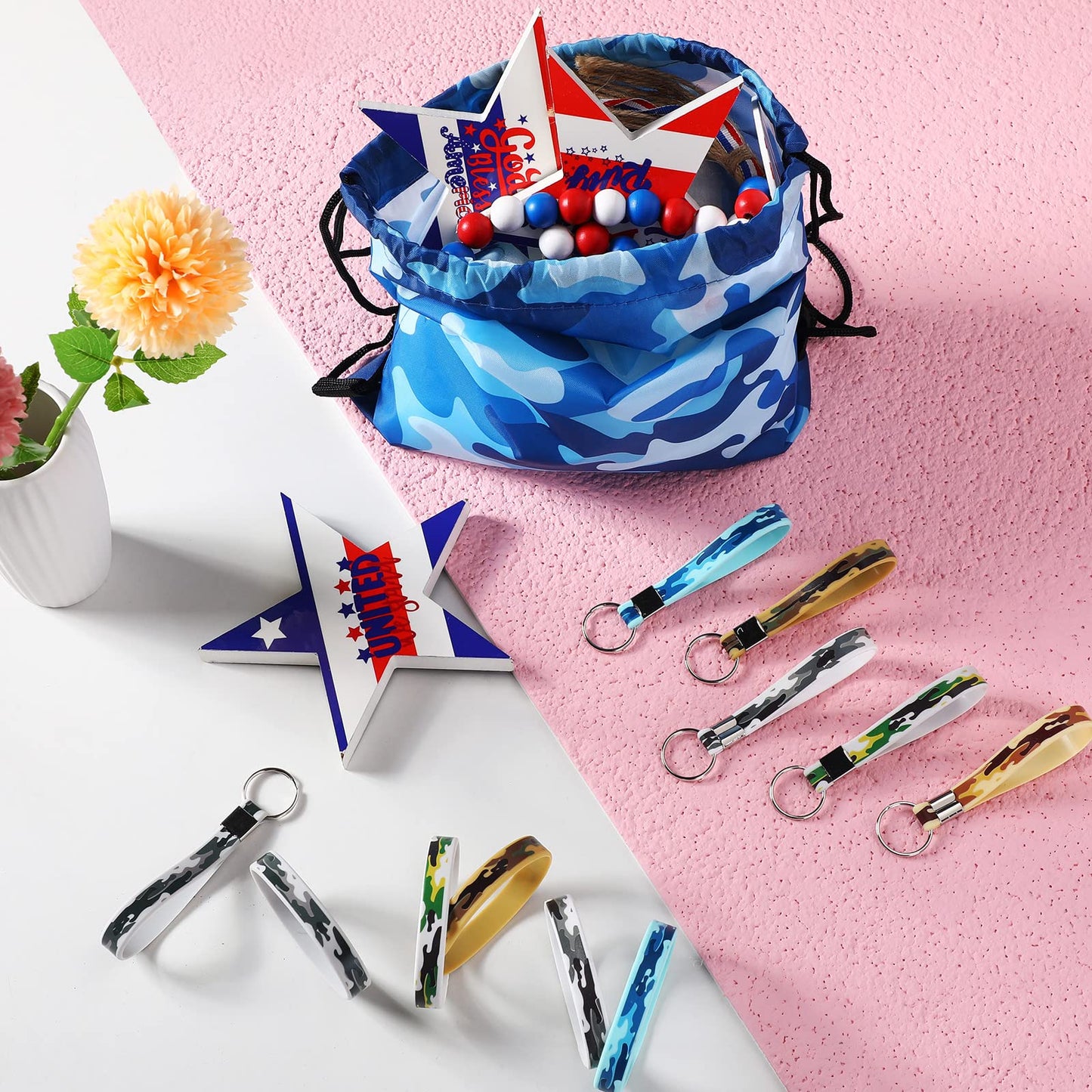 CHENGU 36 Pcs Tie-Dye Camouflage Party Favors – Drawstring Bags, Rubber Bracelets & Silicone Keychains