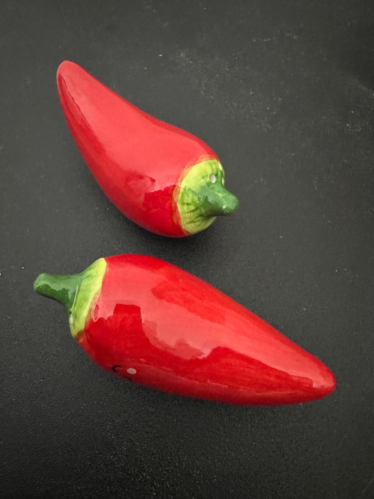 Chilli Salt & Pepper shaker Set