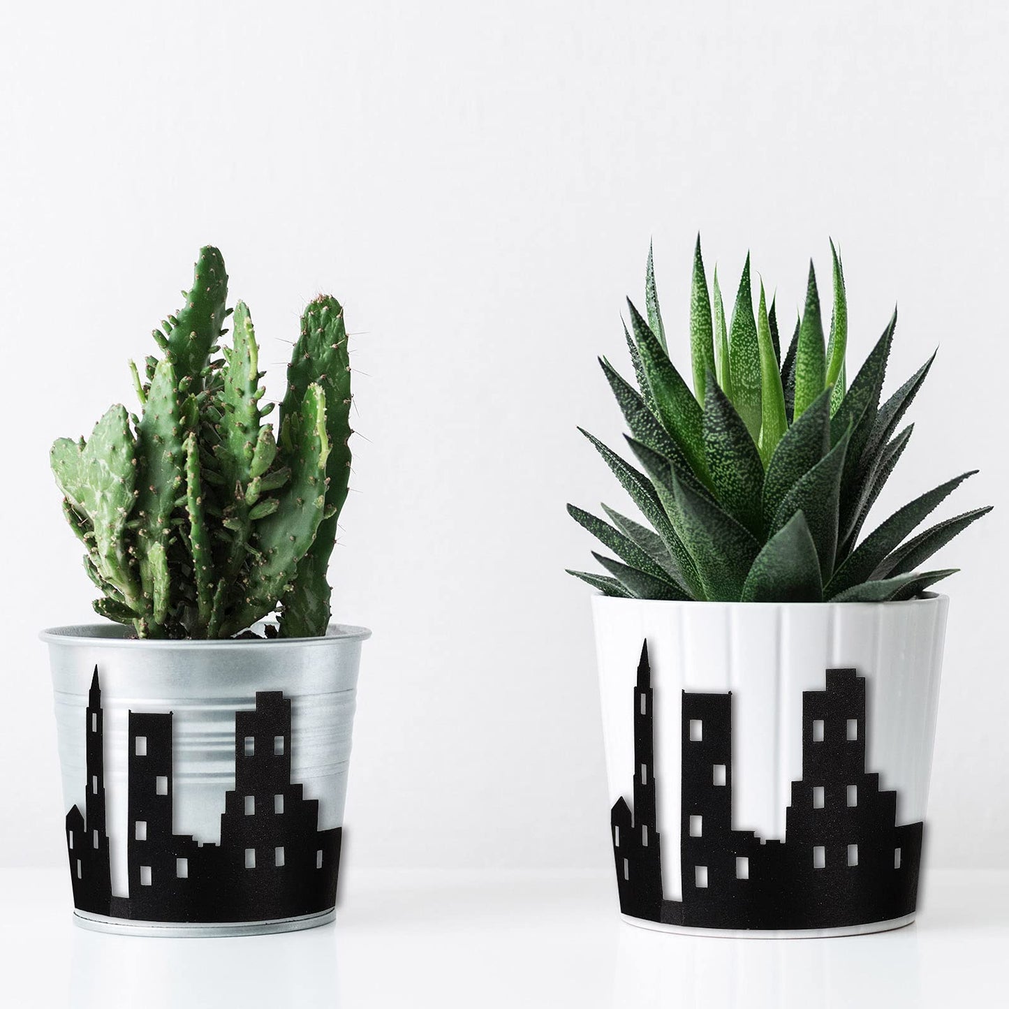 Chinco 4-Piece Hero City Cake Border Decoration — Black Skyscraper Topper