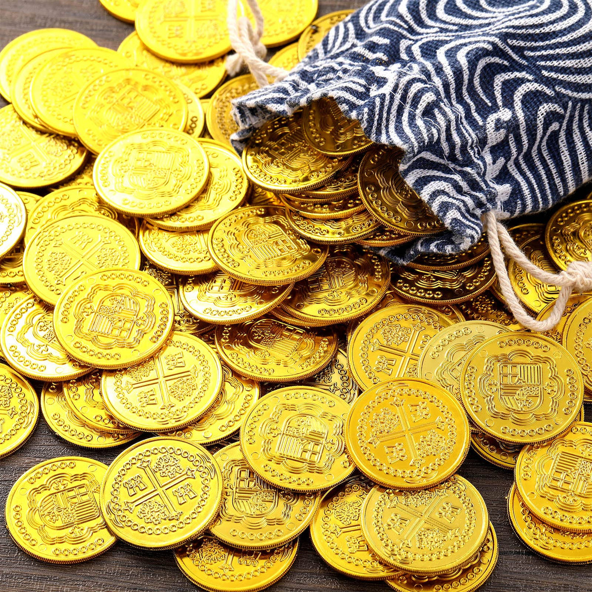 Chivao 300 Pcs Gold Plastic Treasure Coins — Pirate Party & Birthday Favors
