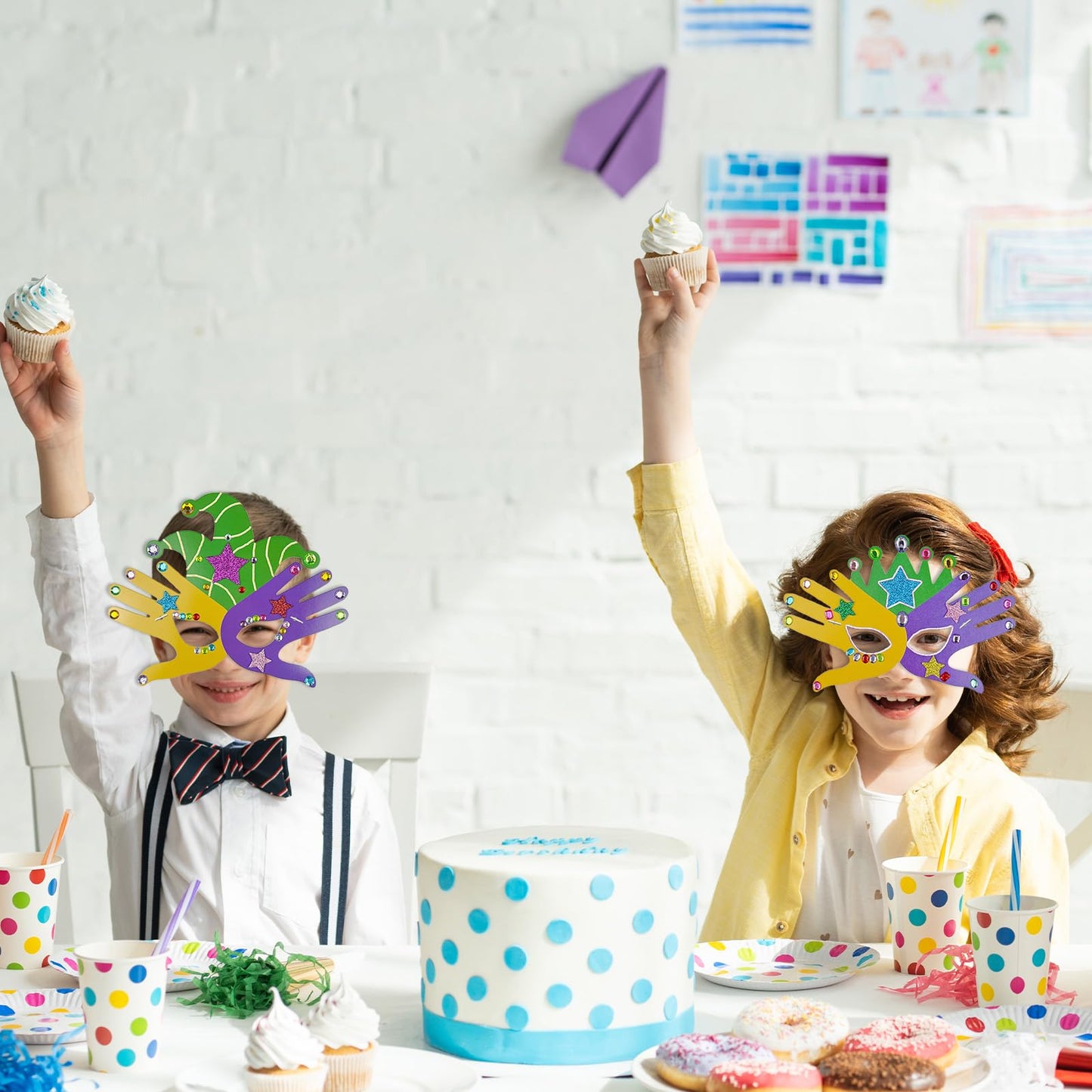 Cinrobiye 30-Set Mardi Gras Mask Craft Kit | DIY Carnival Masks for Kids and Parties