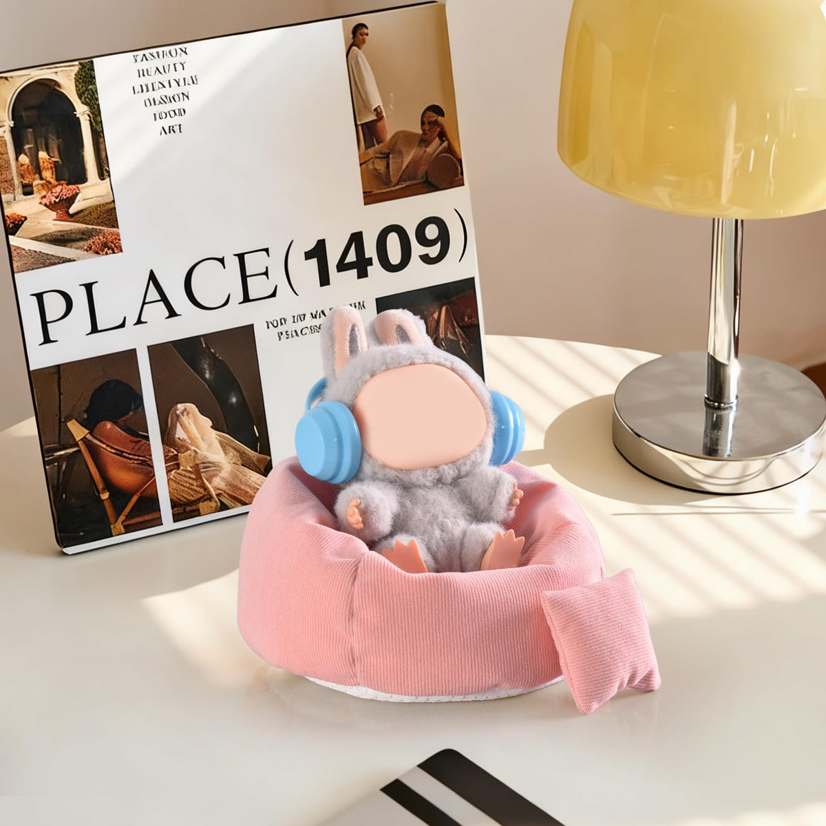 Ciunura Doll Seat for LABUBU – Handmade Pink Bean Bag Sofa with Blue Earphone (17 cm) | Anti-Slip Bottom