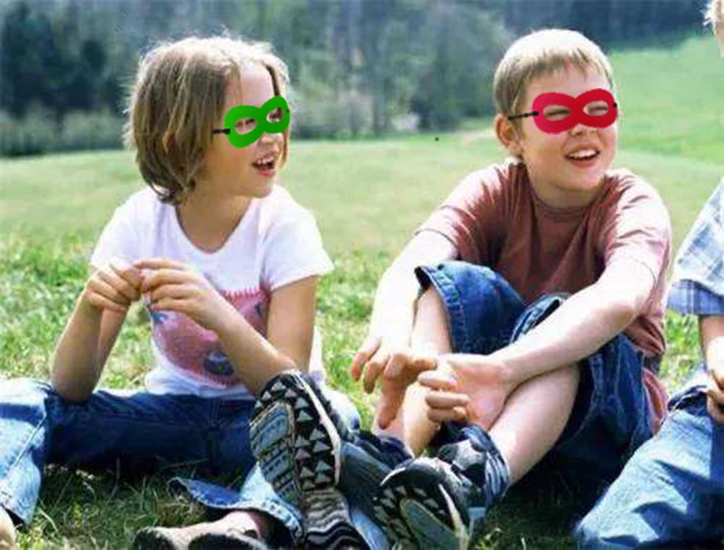 CNHBSS Superhero Masks for Kids – 25-Piece Adjustable Felt Eye Masks for Parties