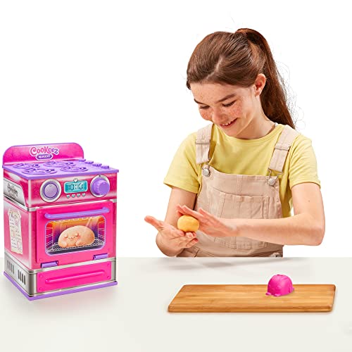 Cookeez Makery Cinnamon Treatz Oven – Interactive Bake & Reveal Plush