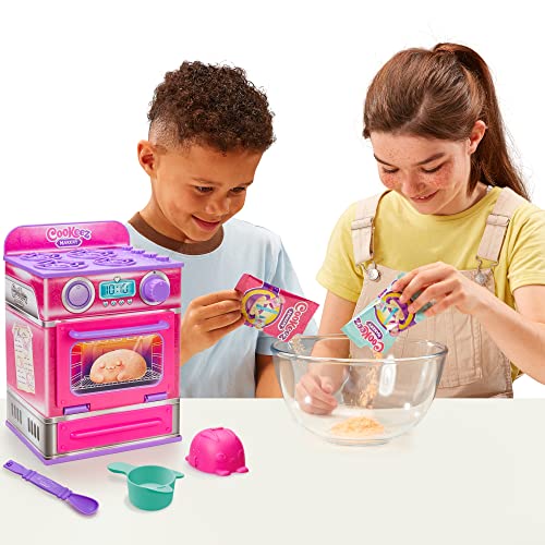 Cookeez Makery Cinnamon Treatz Oven – Interactive Bake & Reveal Plush