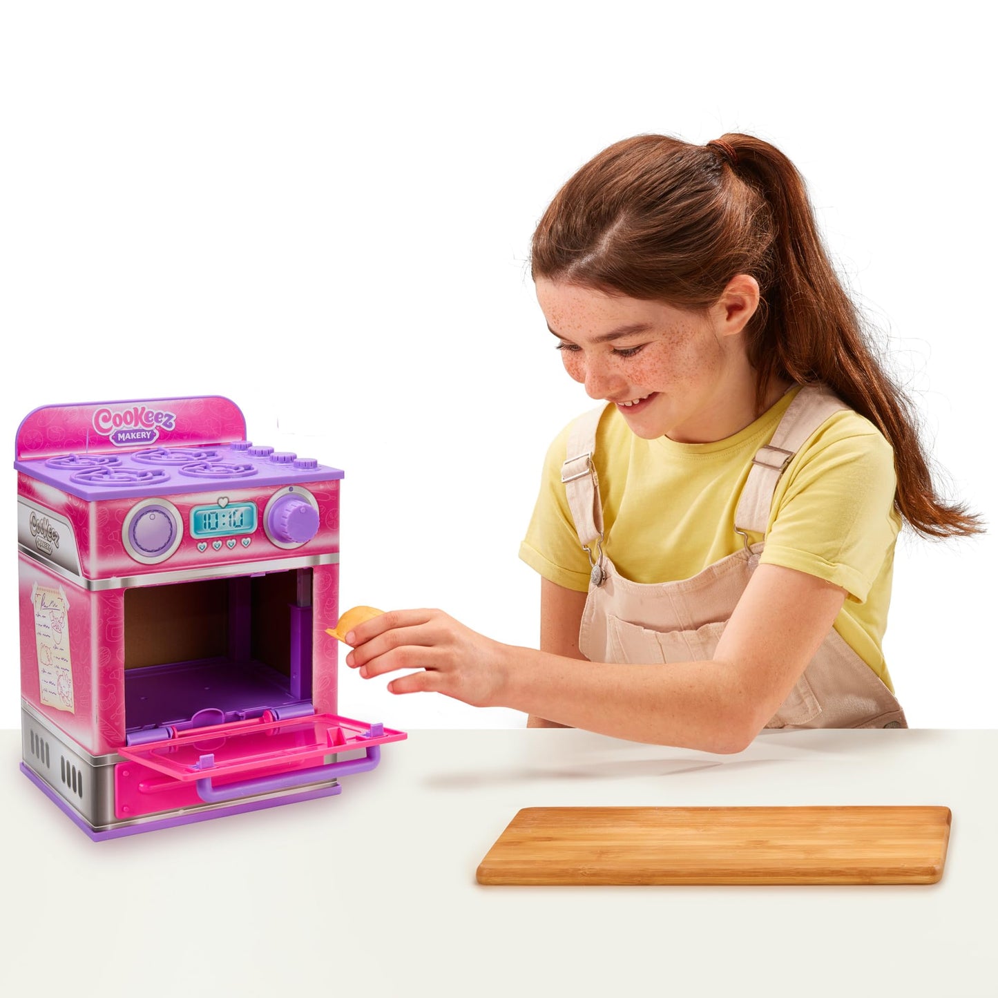 Cookeez Makery Cinnamon Treatz Oven – Interactive Bake & Reveal Plush