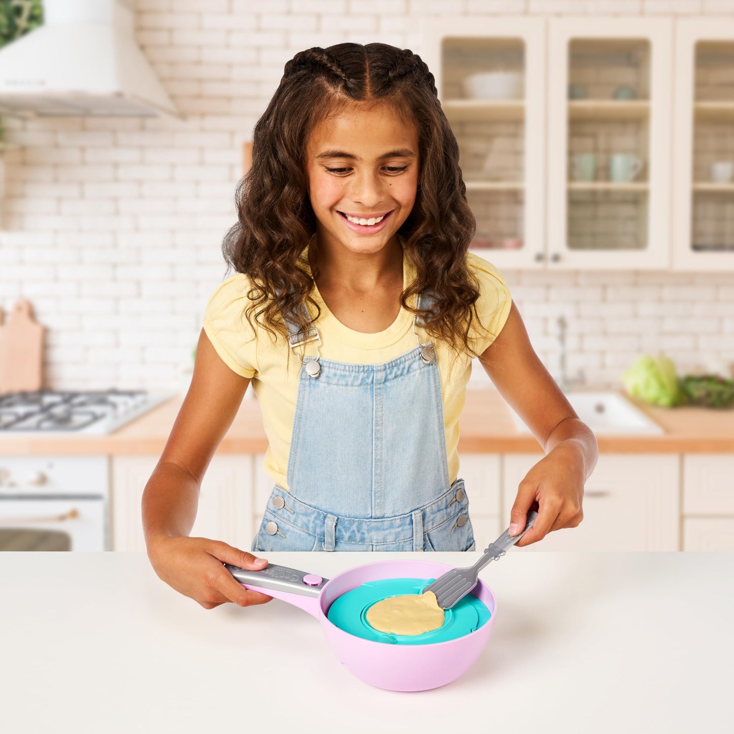 Cookeez Makery Pancake Treatz: Mix, Flip and Meet a Plush Pancake Friend