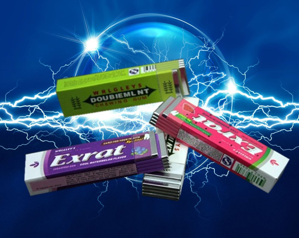 Cooplay 3pcs Shocking Hardcover Chewing Gum Prank Gadget - Electric Shock Toy