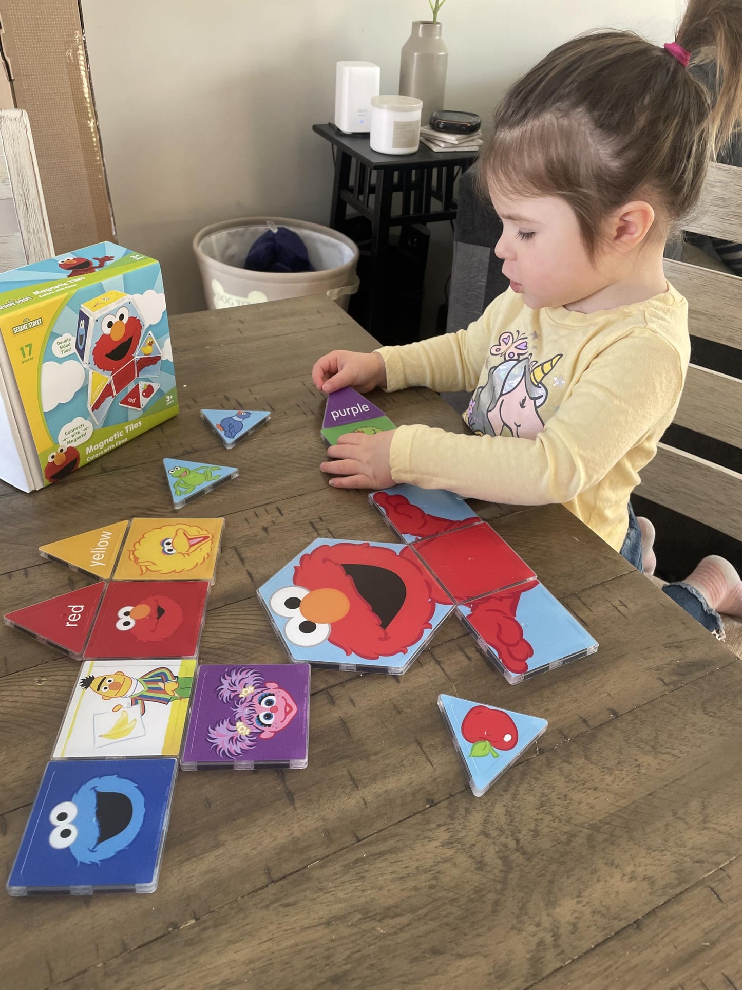 CreateOn Sesame Street Magnetic Tiles – Elmo & Friends, 17 Pieces, Ages 3+