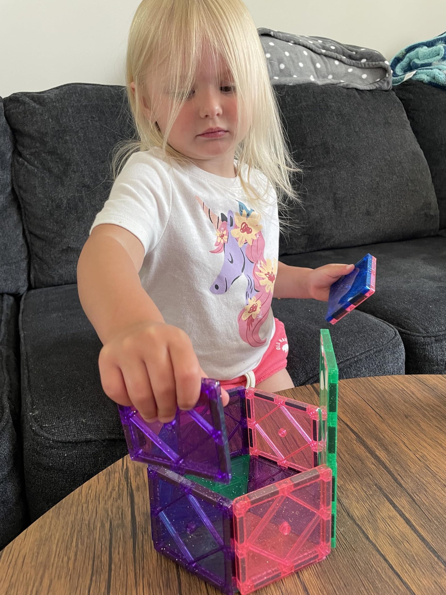 CreateOn Crayola Magnetic Tiles Glitter 14-Piece Set – STEM & Montessori Blocks for Travel & Classroom