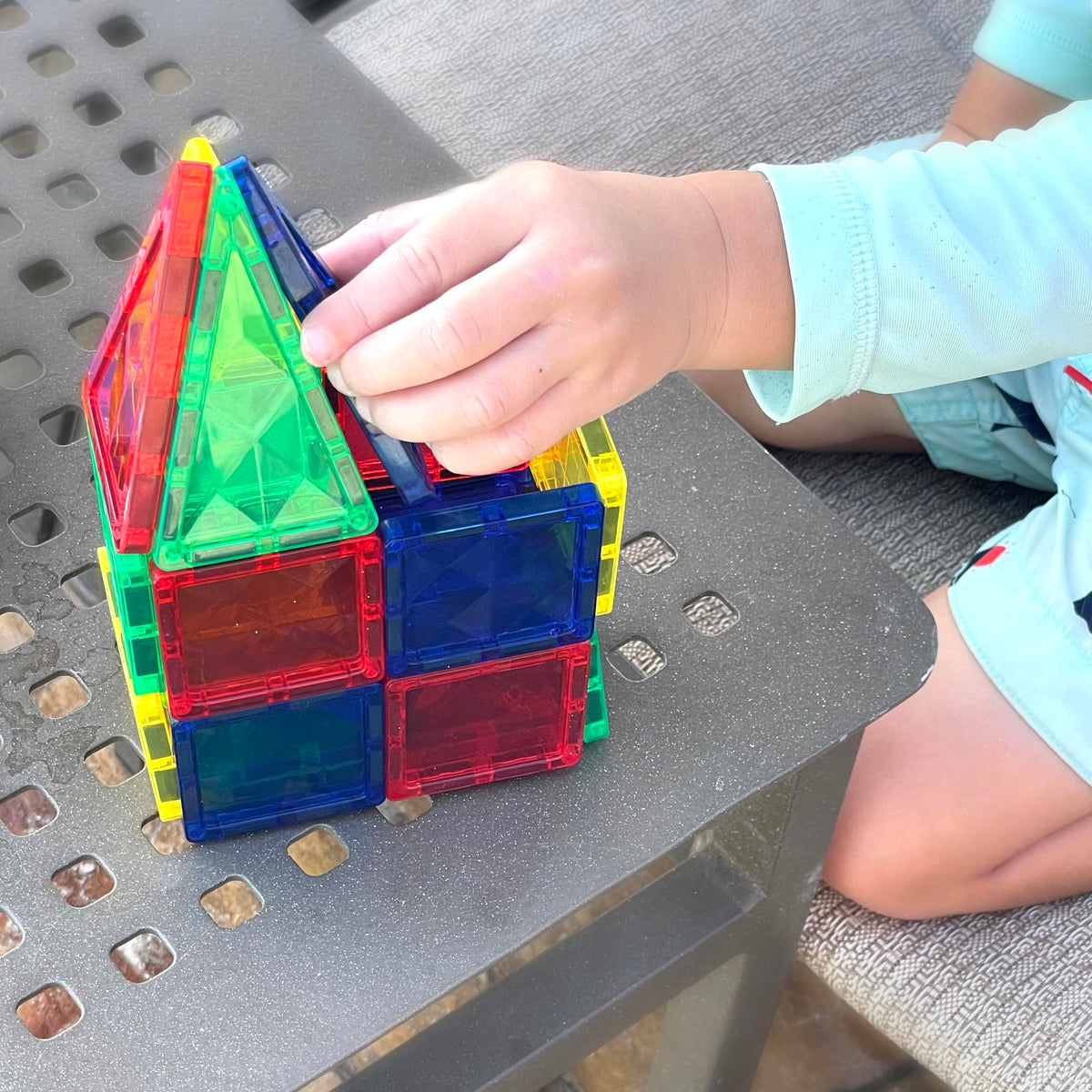 CreateOn Crayola Mini Magnetic PIP-Tiles Bold Colors - Travel-Ready STEM Building Toy (24-Piece)