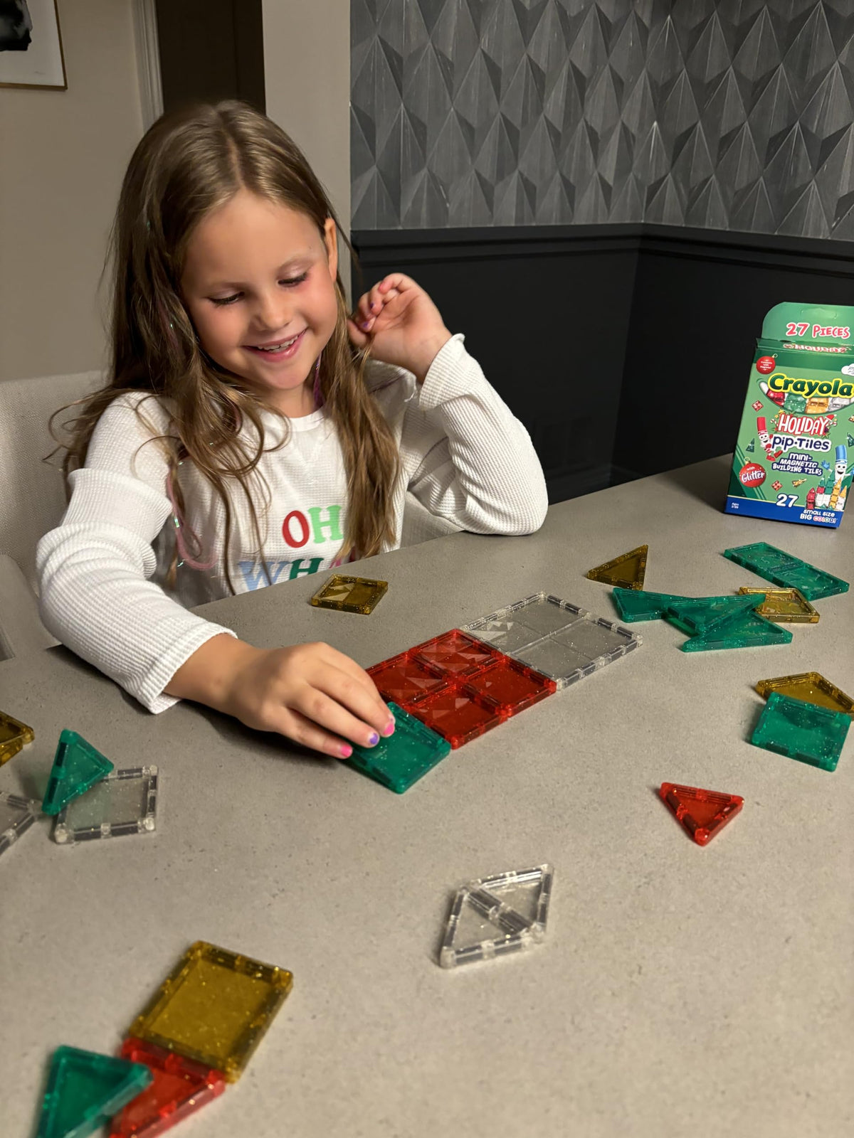 CreateOn Crayola Glitter PIP Magnetic Tiles – 27-Piece Travel STEM Building Toy for Kids