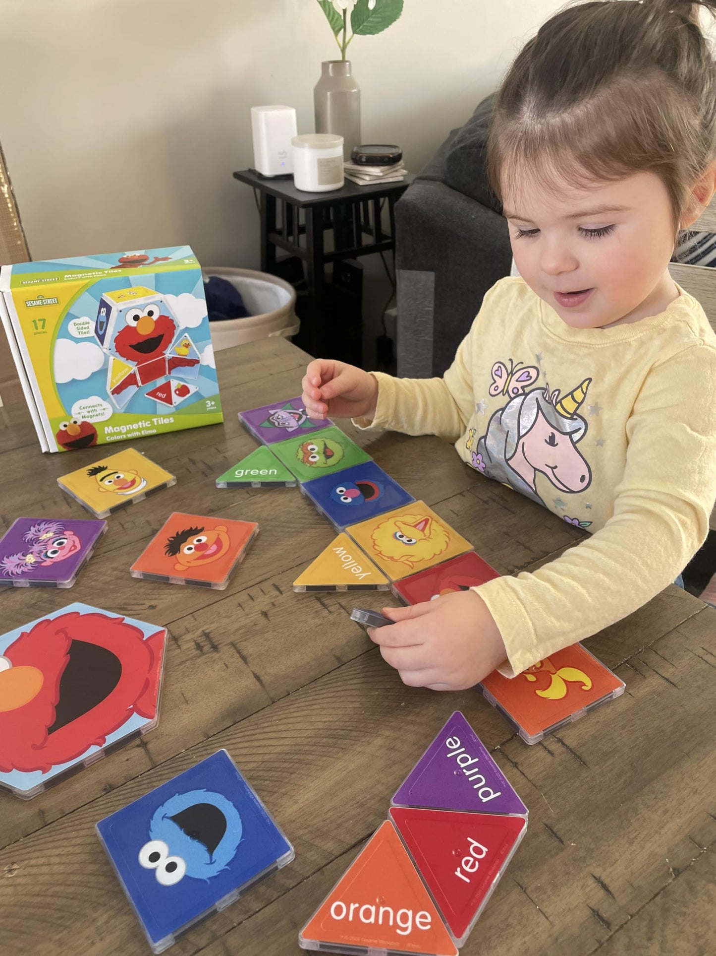 CreateOn Sesame Street Magnetic Tiles – Elmo & Friends, 17 Pieces, Ages 3+