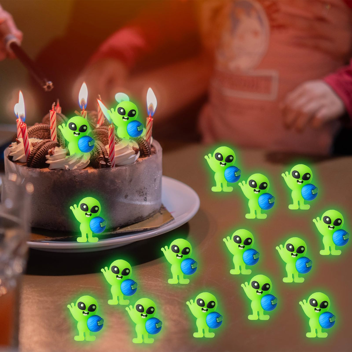 CroBlissful 25 Pcs Glow-in-the-Dark Mini Alien Figures – Luminous Space Party Favors & Fillers