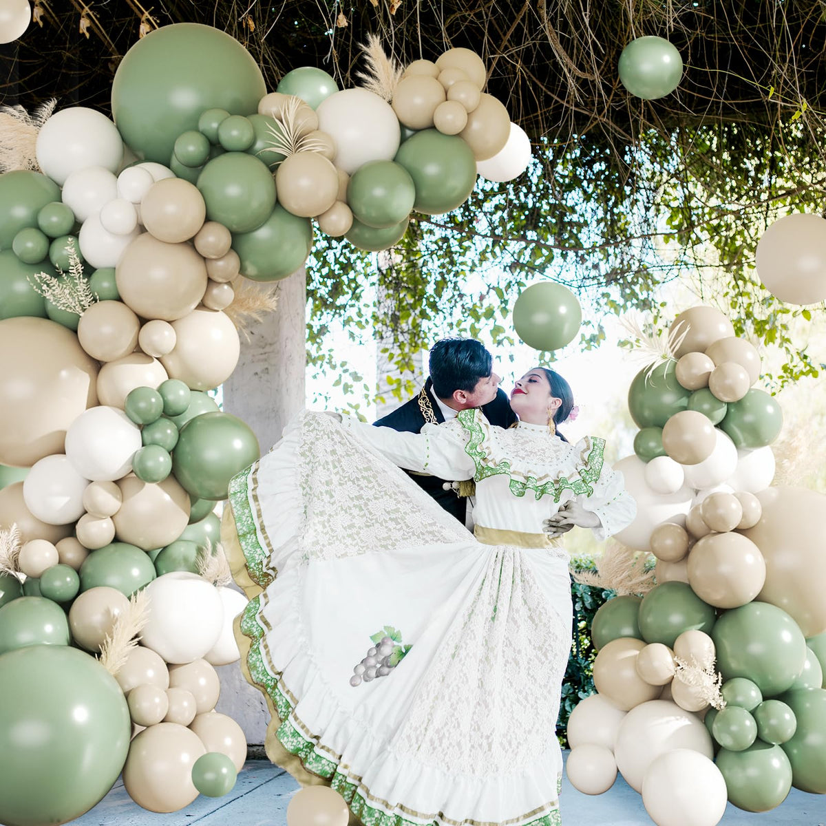 CROSSFINGERS Sage Green & White Balloon Garland Arch Kit – 145pcs