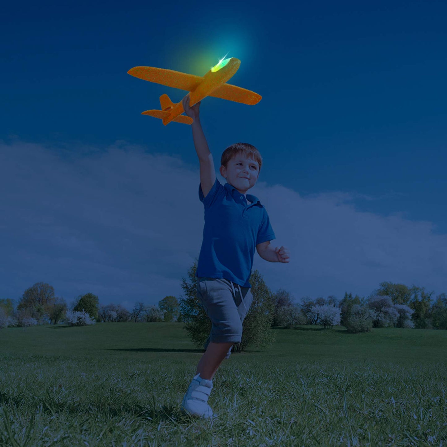 CUKU 2 Pack LED Light Airplane – 17.5-inch Throwing Gliders with 2 Flight Modes
