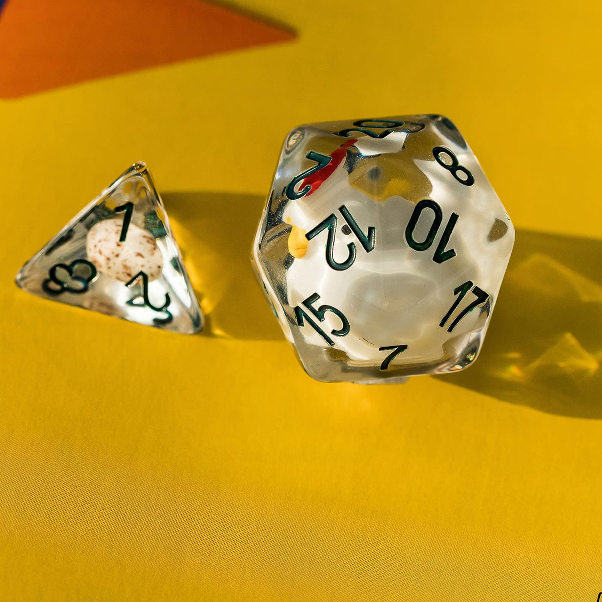 Cusdie 8-Die DND Dice Set with Chick Inside – Handmade Resin Polyhedral Dice for RPGs