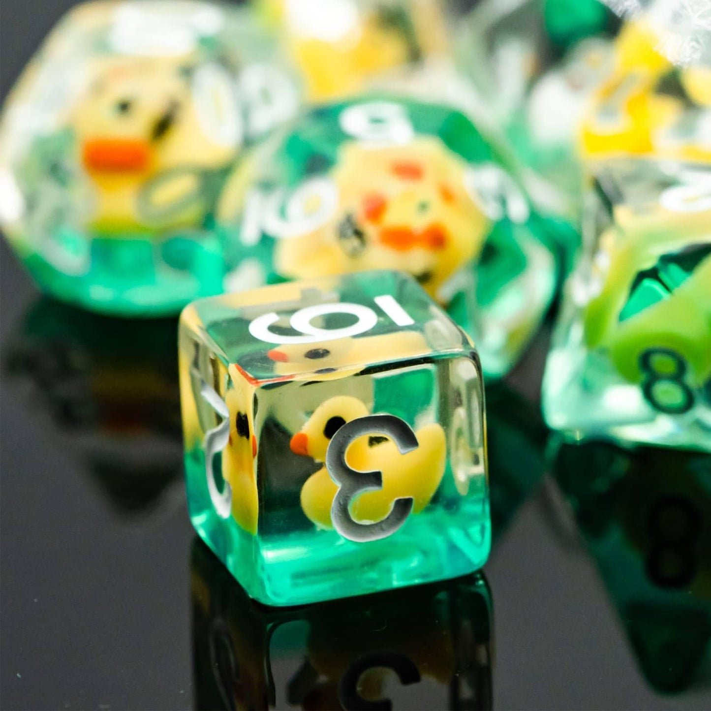 Cusdie 7-Die DND Dice Set – Polyhedral Dice with Animal Inside (Yellow Duck)
