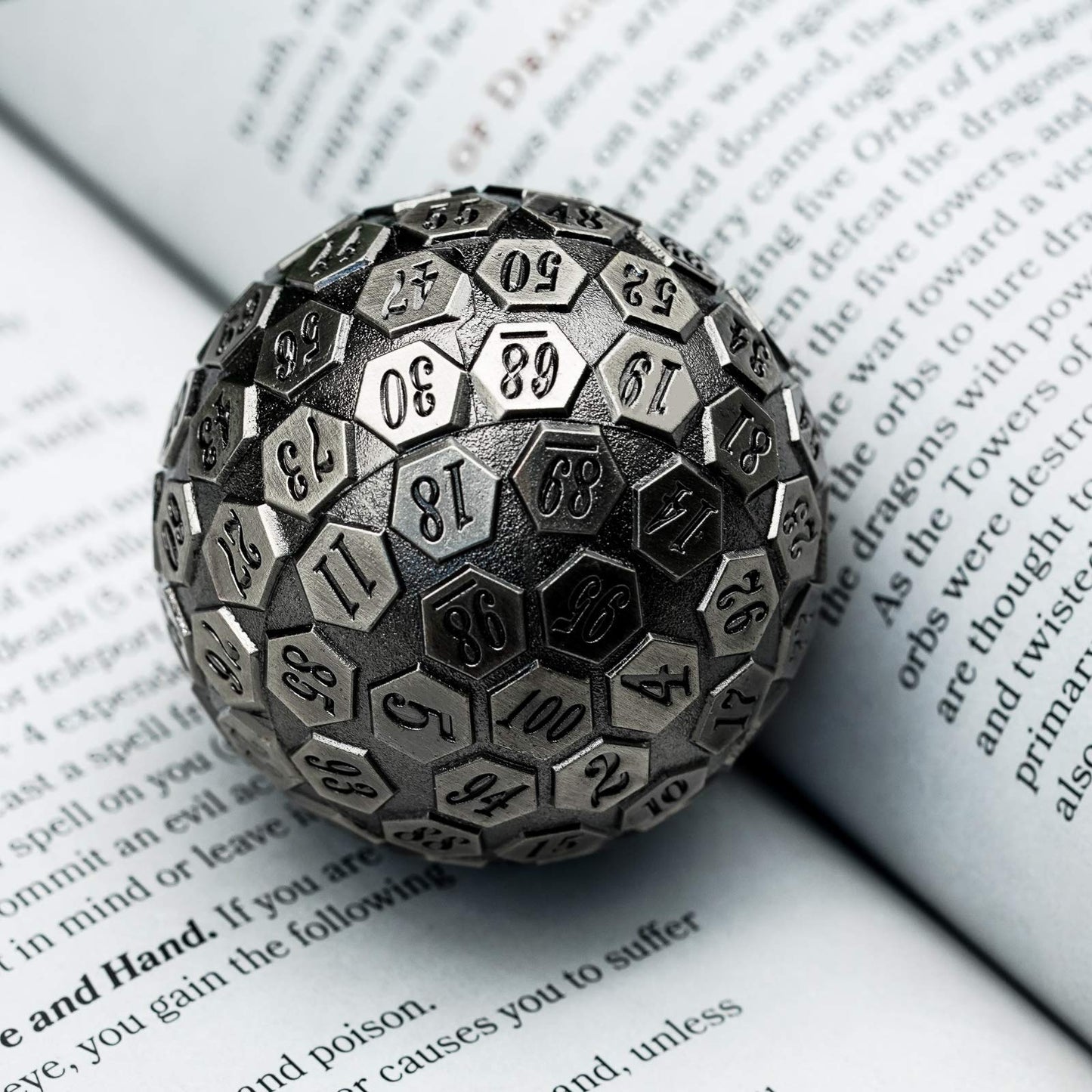 Cusdie D100 DND Metal Dice – 100-Sided Giant Die with Gift Box (Ancient Silver)