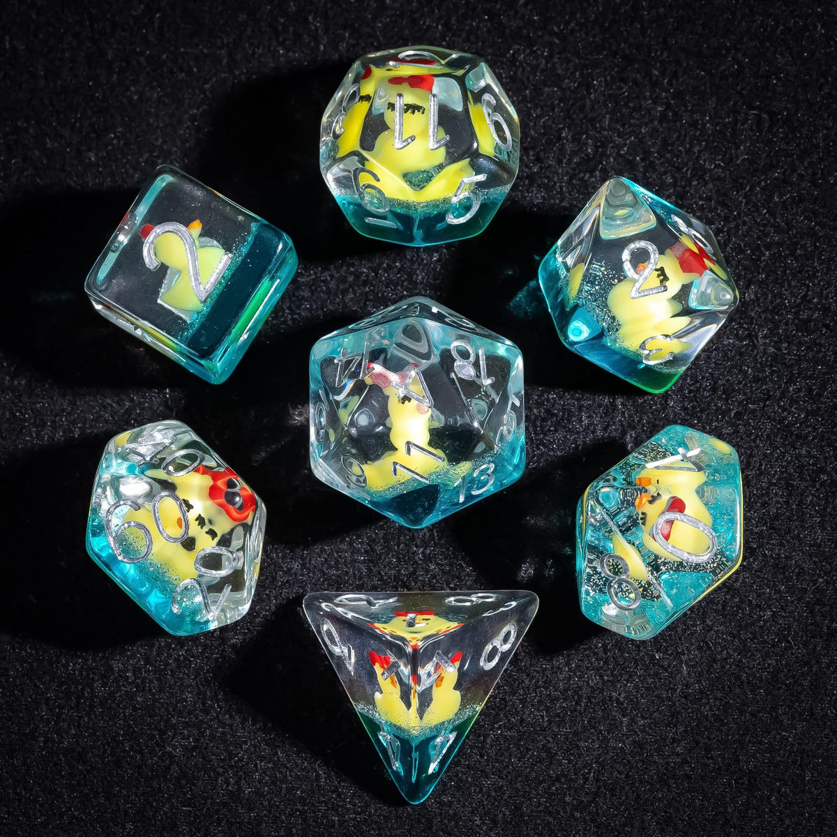 Cusdie DND Dice Set - 7-Piece Transparent Dice with Bow-Tied Yellow Duck, Velvet Pouch