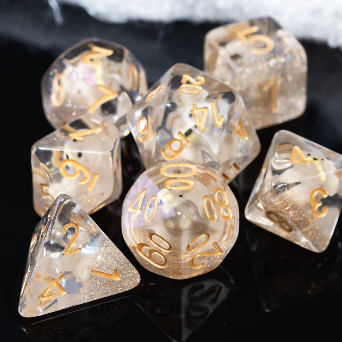 Cusdie 7-Die DND Dice – Dog-Inside Polyhedral Set for RPG (Gray Dog)