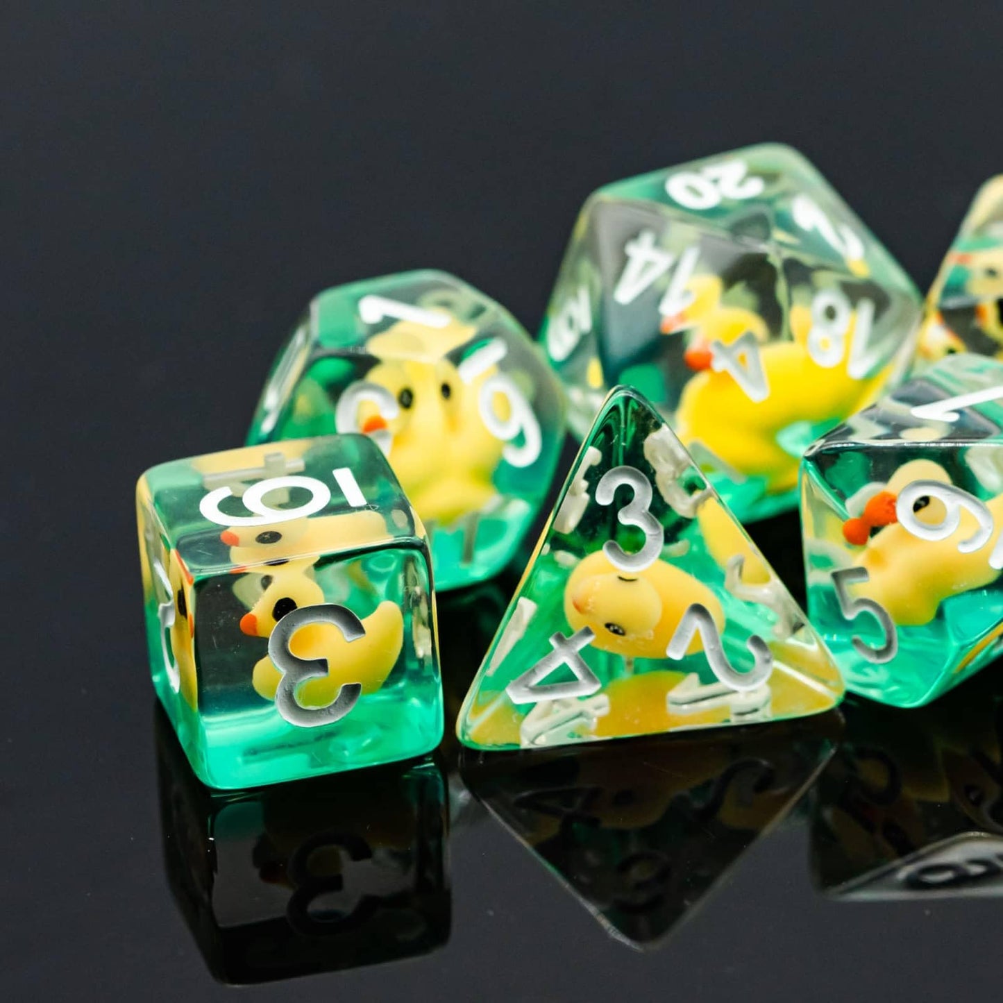 Cusdie 7-Die DND Dice Set – Polyhedral Dice with Animal Inside (Yellow Duck)