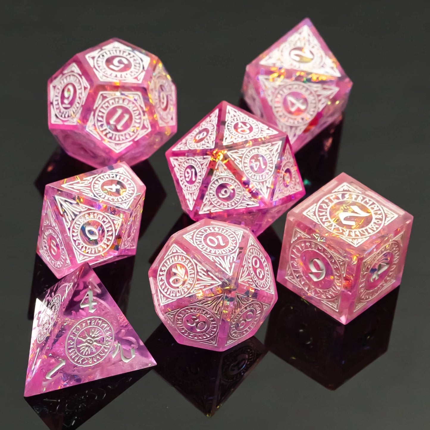 Cusdie 7-Piece Pink DND Dice Set – Sharp Edges, Handcrafted Rune-Inspired Resin Dice