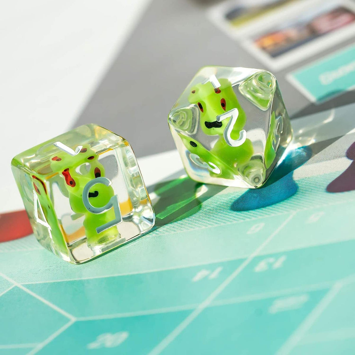 Cusdie 7-Die Frog-Filled Polyhedral Dice Set for D&D – RPG Dice
