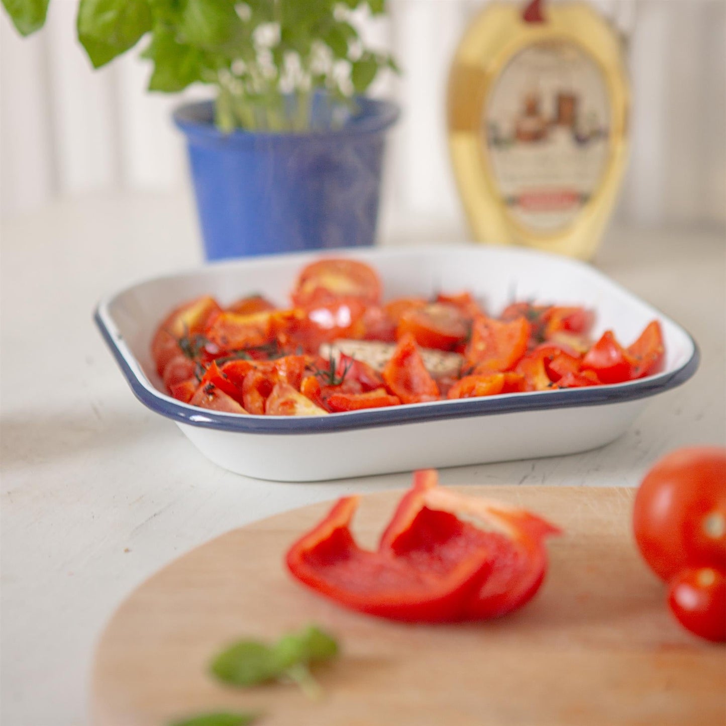 24.5cm x 24.5cm White Square Enamel Baking Tray