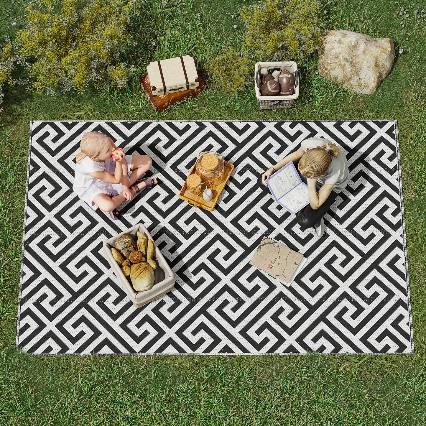 Outsunny 121 x 182 cm (4x6ft) Outdoor Rug Reversible Mat Plastic Straw Rug Portable RV Camping Mat for Garden Deck Picnic Indoor, Black & White