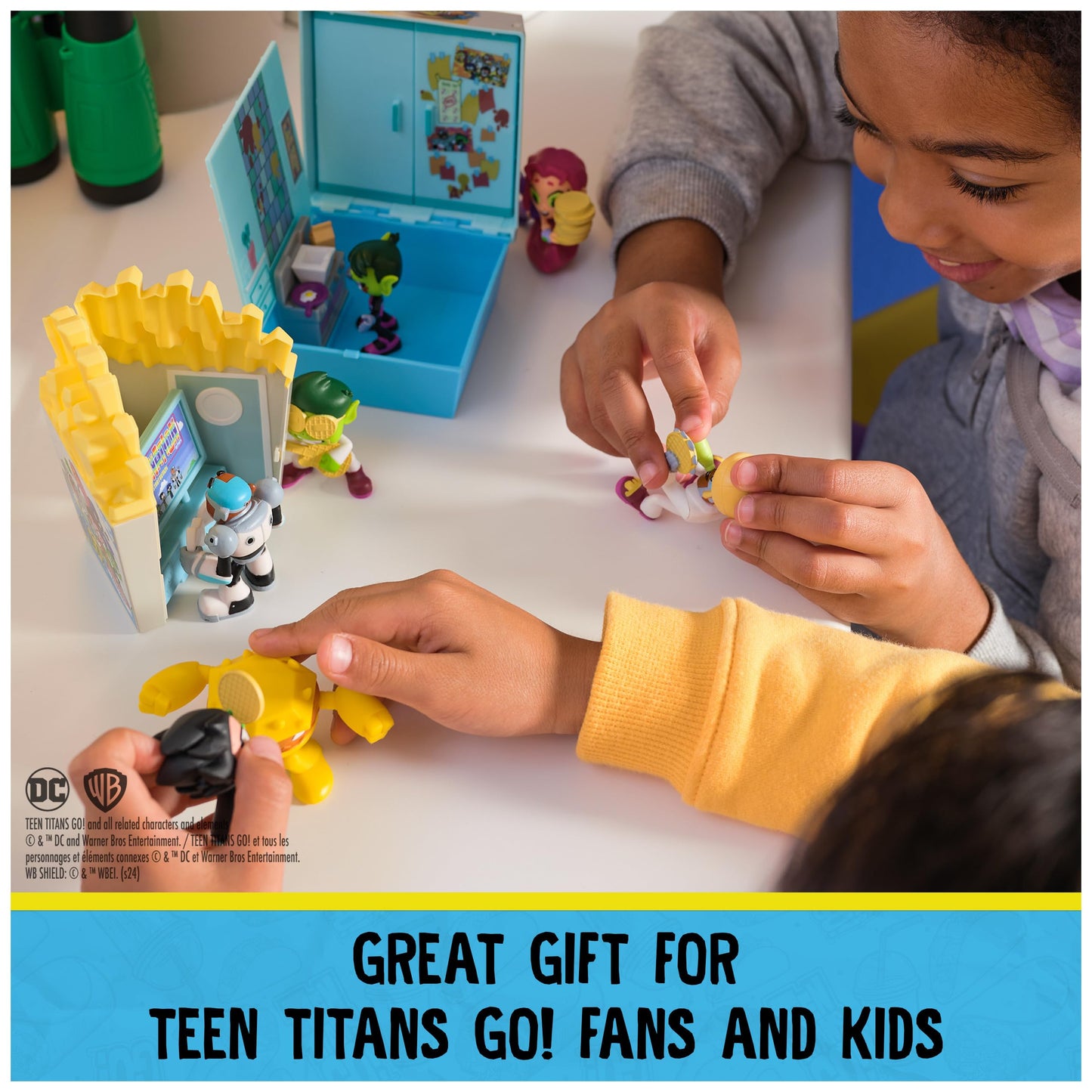 DC Comics Spin Master Teen Titans Go! Kitchen Chaos Dis-Play Set with Beast Boy & Cyborg – 4+ Playset