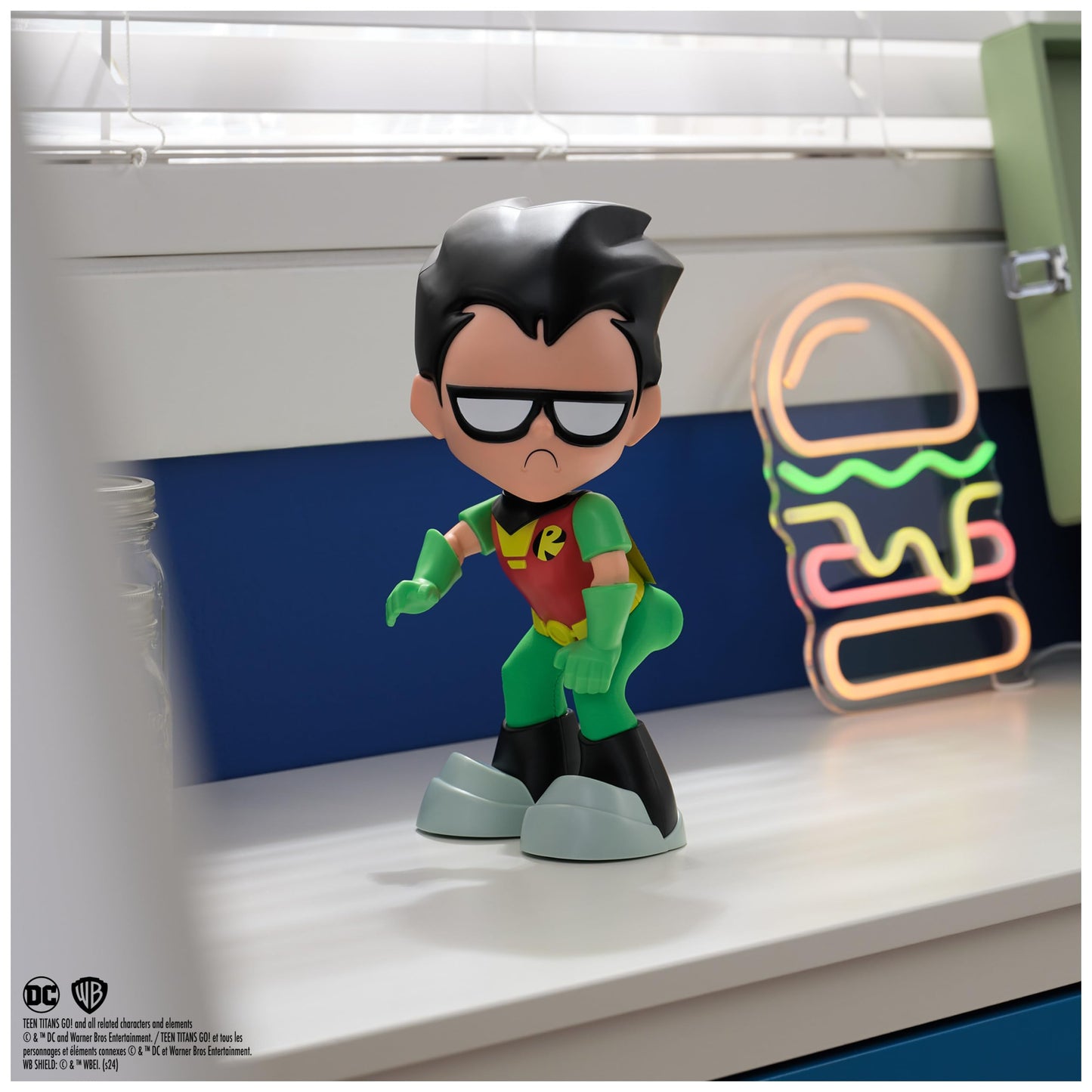 DC Comics Teen Titans Go! Booty Scooty Robin – Dancing Figure with Music (Ages 4+)
