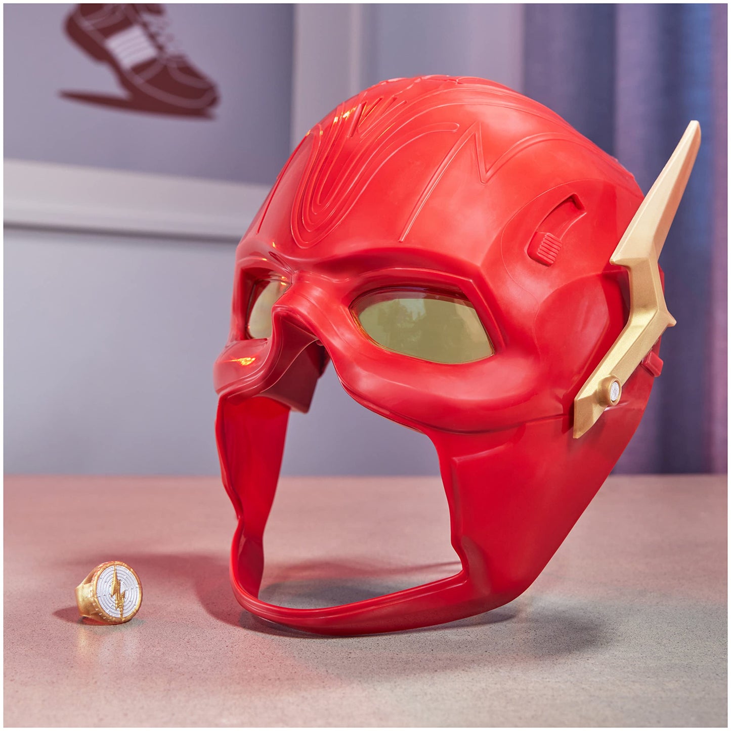 DC Comics The Flash Hero Set — Mask with Visor & Ring, 10+ Sounds & Lights for Kids 4+