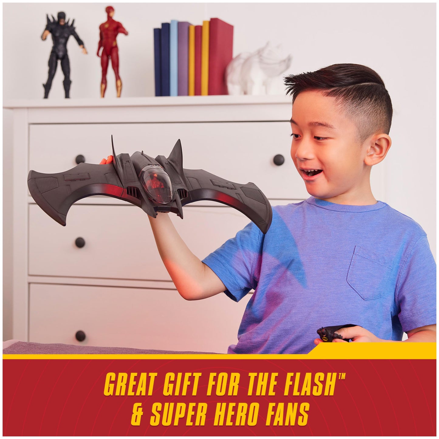 DC Comics The Flash Ultimate Batwing Set – The Flash & Batman 4-Inch Action Figures