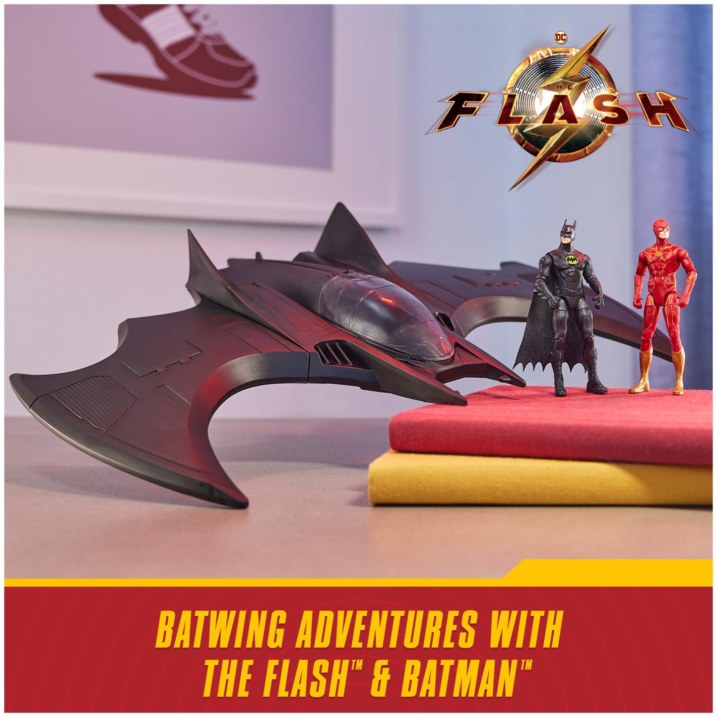 DC Comics The Flash Ultimate Batwing Set – The Flash & Batman 4-Inch Action Figures
