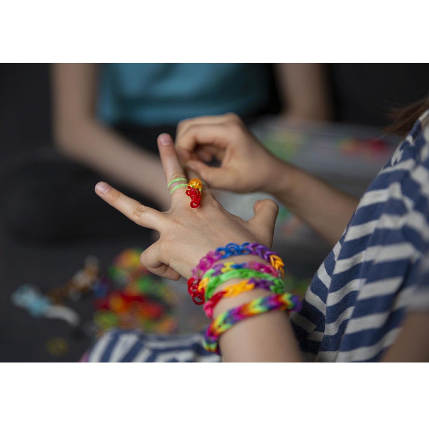 DDCOWP 11000+ Rubber Band Bracelet Kit – DIY Loom Bracelet Set with 28 Colors