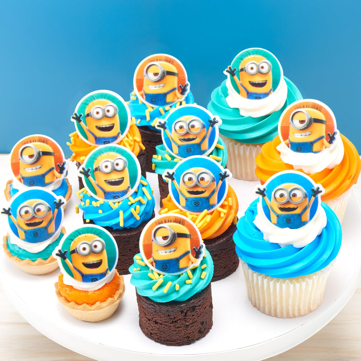 DecoPac Minions Cupcake Rings – 24 Despicable Me Characters (Phil, Carl & Bob) | Cake Decorating