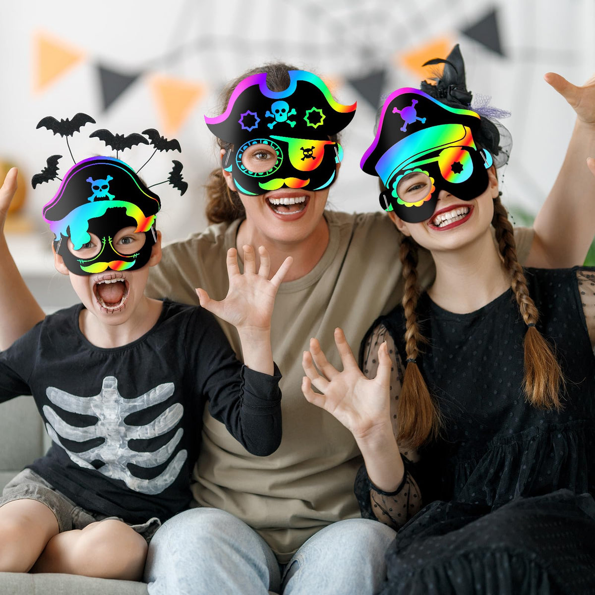 Deekin 60 Pcs Pirate Scratch Masks – Rainbow Reveal Party Favors Gift Set