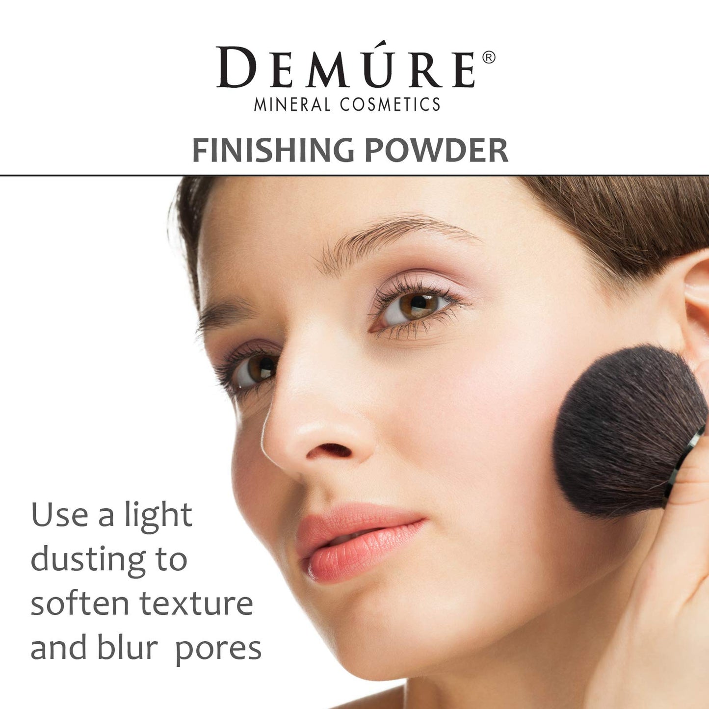 DEMÚRE Demure Mineral Finishing Powder in Tan | Loose Setting Powder for Lasting Makeup
