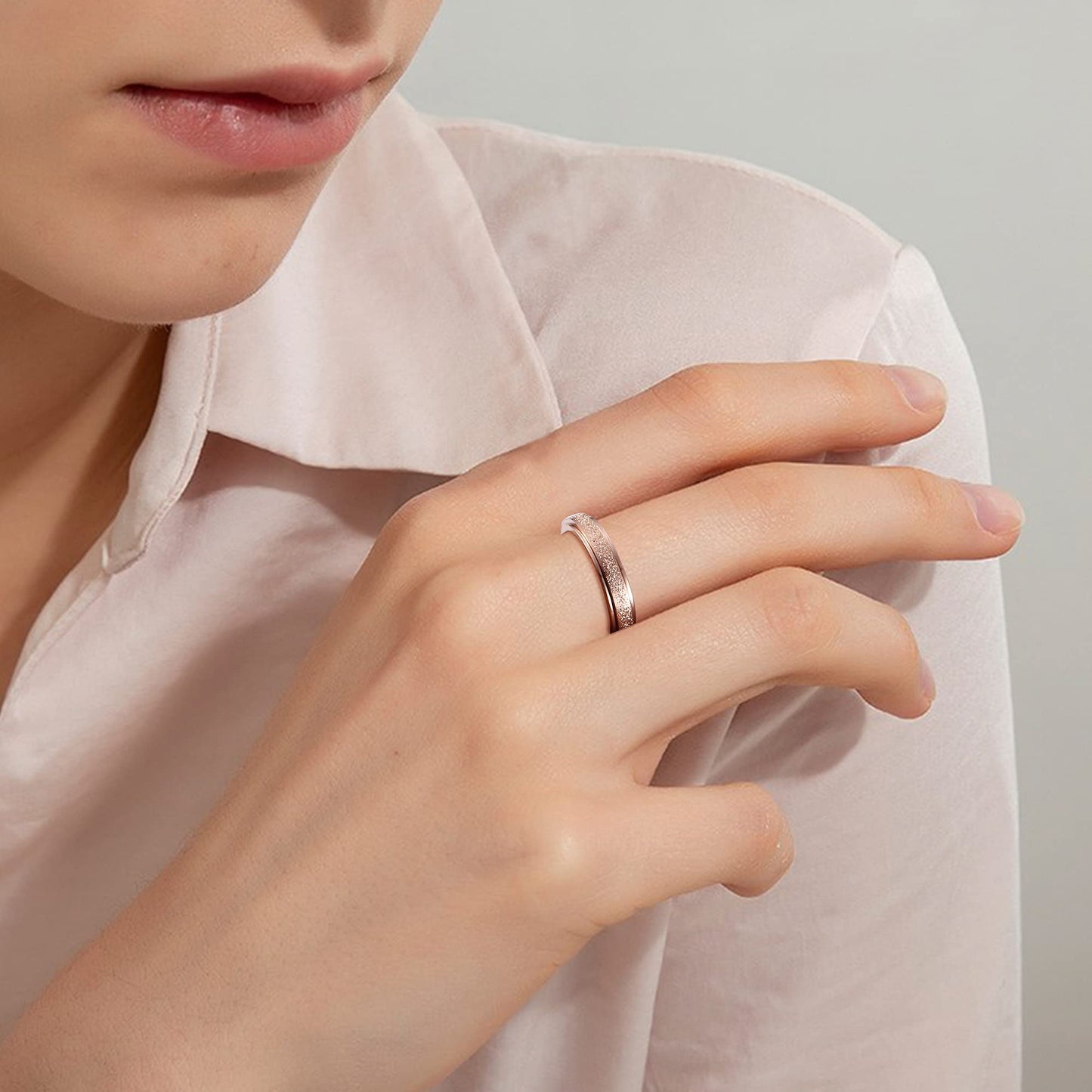 Diamday Gold Fidget Ring – 4mm Titanium Spinner Ring for Anxiety and Focus (Unisex)