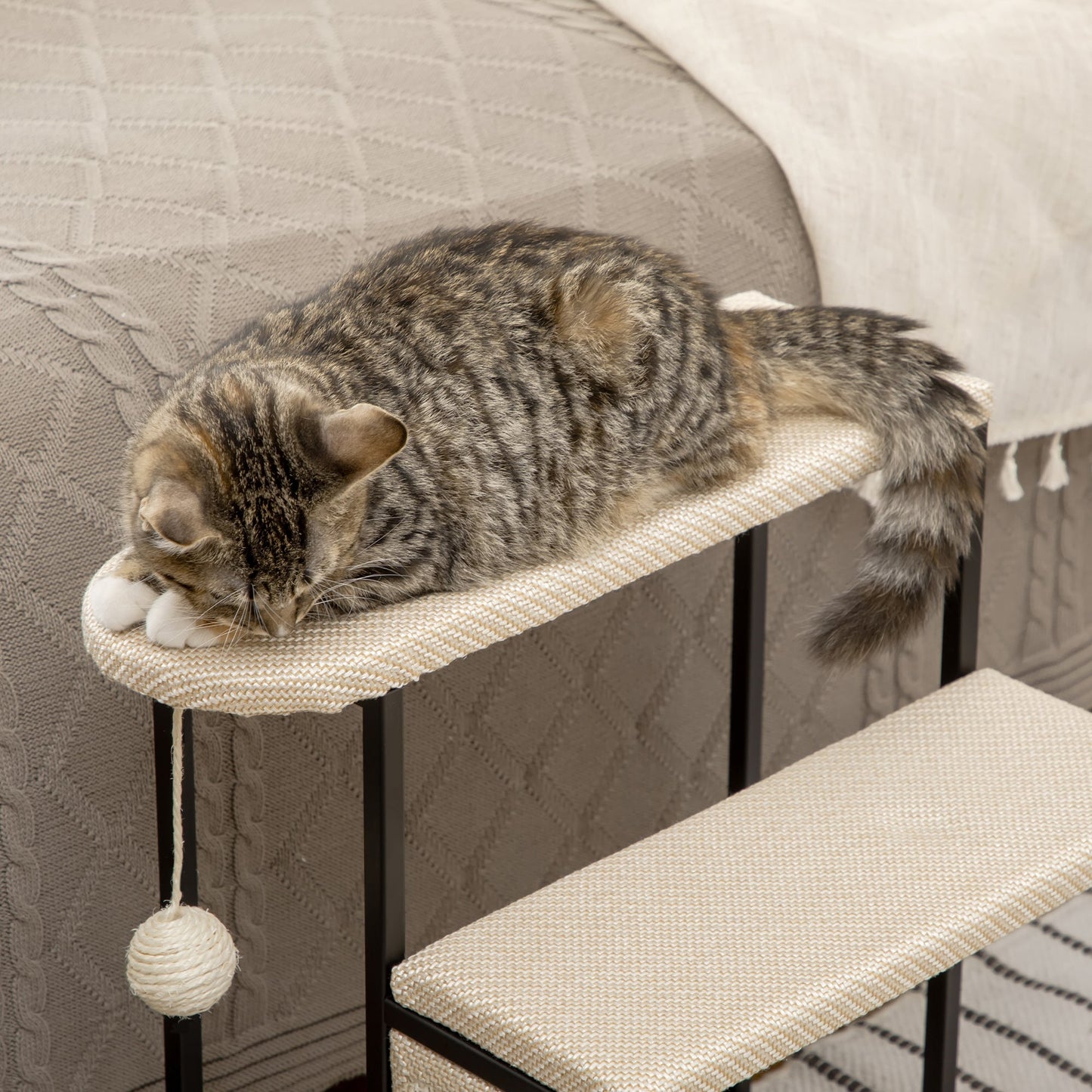 PawHut 3 Steps Dog Stairs, Pet Steps for Cat for Sofa and Bed with Sisal Scratching Board, Hanging Toy Ball, 47 x 45 x 47cm - Cream White