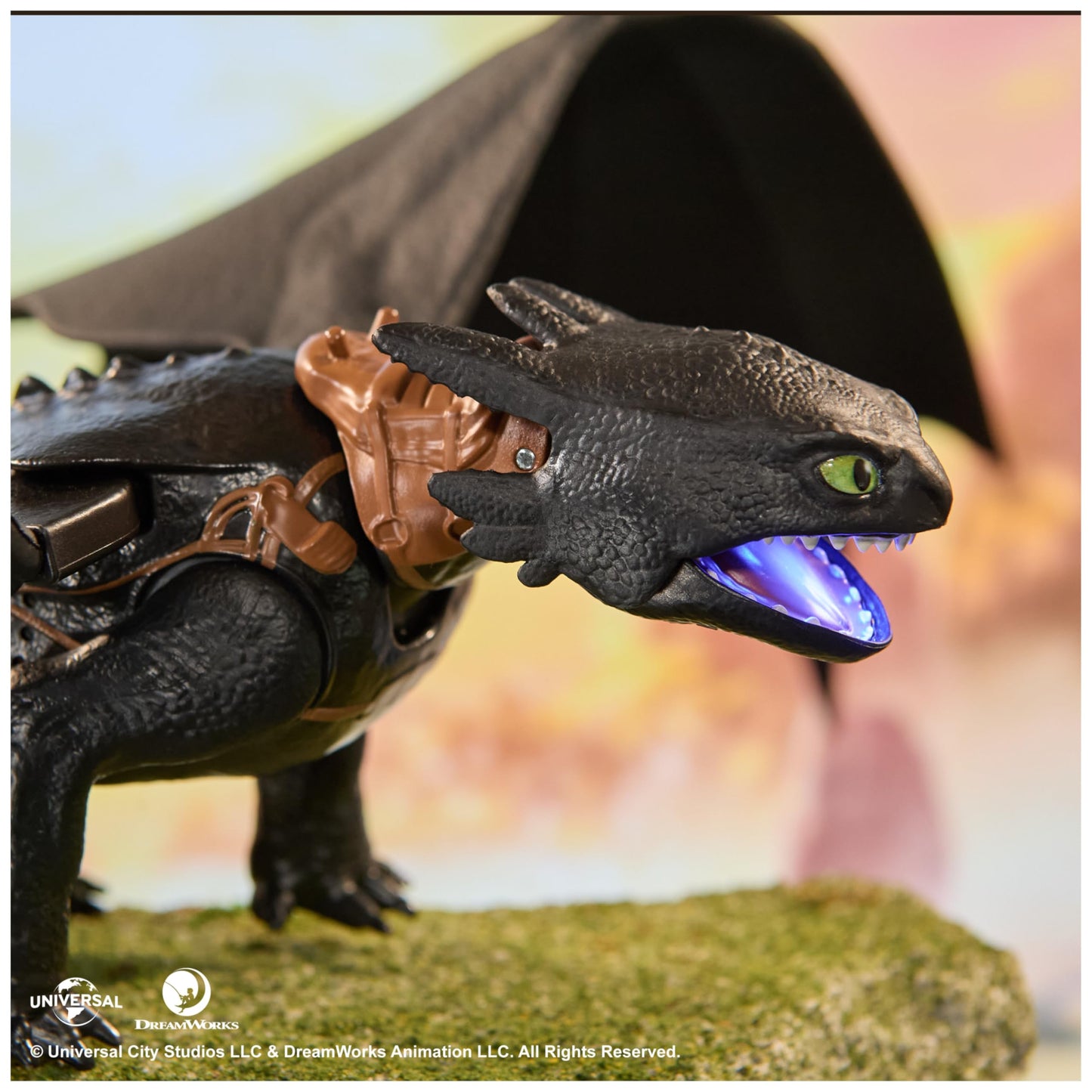 DreamWorks Dragons Toothless Ultimate Plasma Blast Toy - 25-Inch Wings, Lights & Sounds