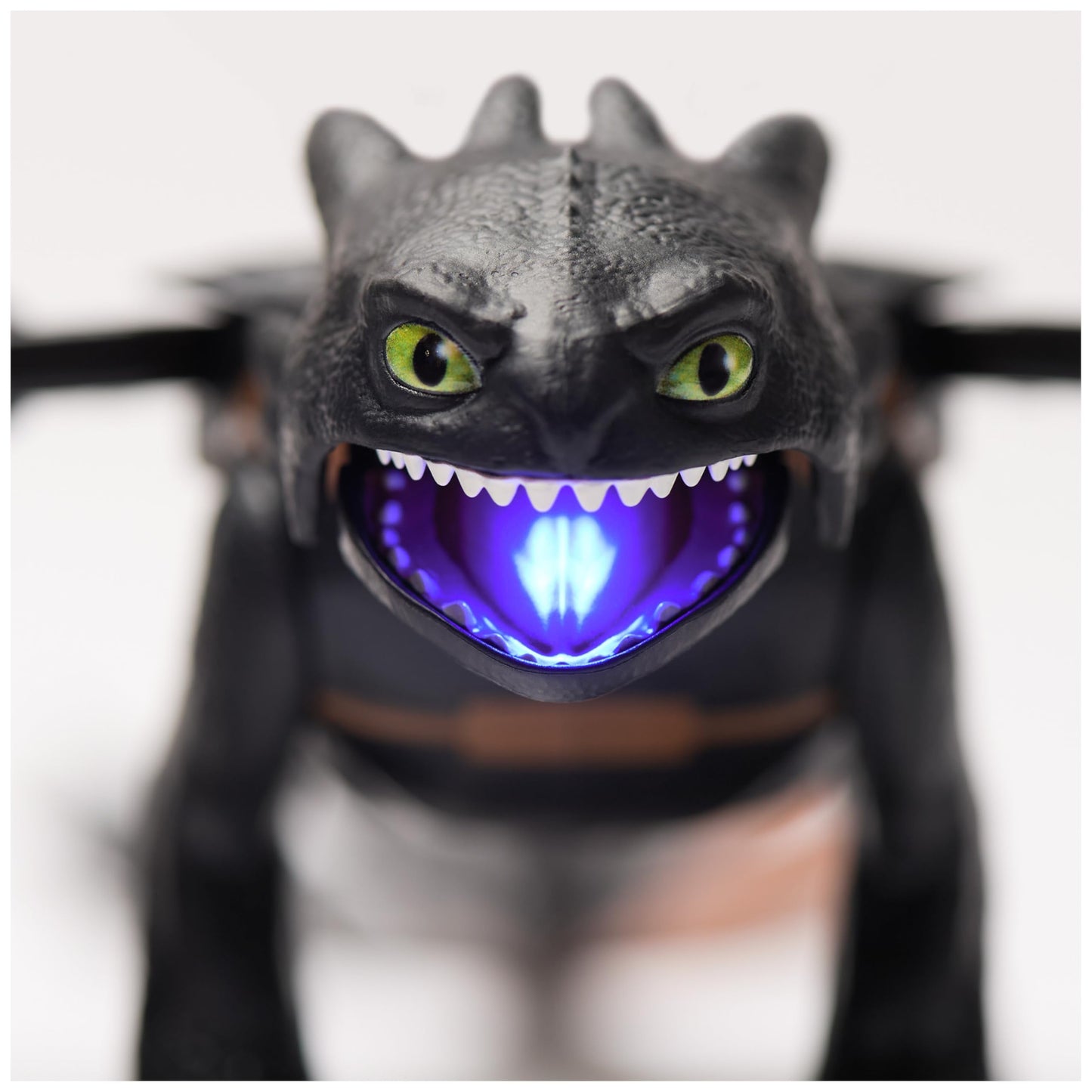 DreamWorks Dragons Toothless Ultimate Plasma Blast Toy - 25-Inch Wings, Lights & Sounds